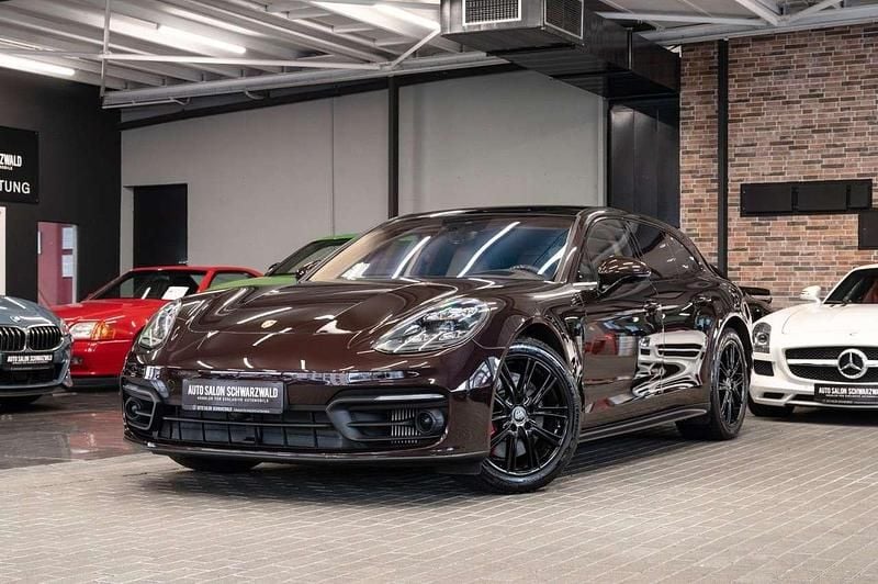 Mahagonimetallic Gebraucht 2021 Porsche Panamera Sport Turismo Kombi | 82.990 € (Etwas zu teuer) - Bild 1/4