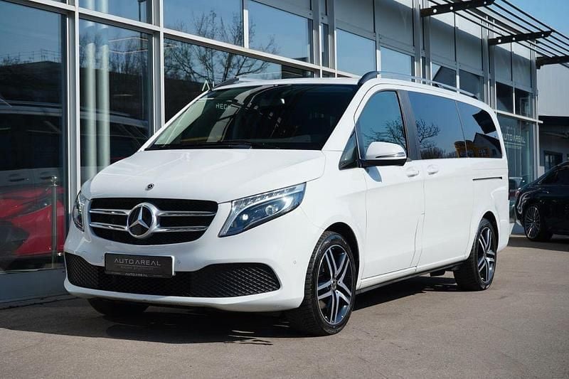 Weiß Gebraucht 2021 Mercedes V250 Edition Van / Kleinbus | 47.990 € (Fairer Preis) - Bild 1/4