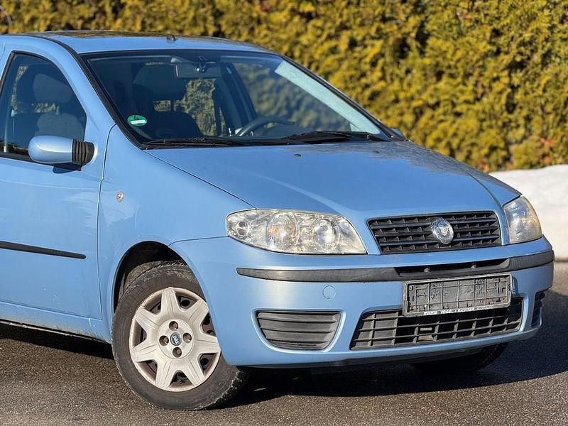Gebraucht Fiat Punto Dynamic 60 PS (44 kW) 2004 Blau Limousine