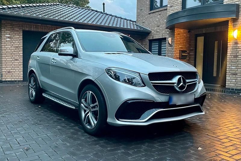 Silber Gebraucht 2015 Mercedes GLE350 AMG SUV | 29.999 € - Bild 1/4