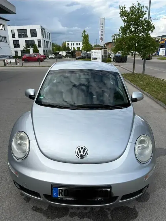 Gebraucht VW New Beetle 75 PS (55 kW) 2006 Silber Kleinwagen