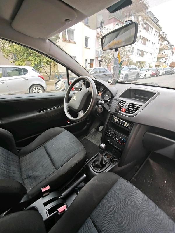 Gebraucht Peugeot 207 2009 Rot Kleinwagen