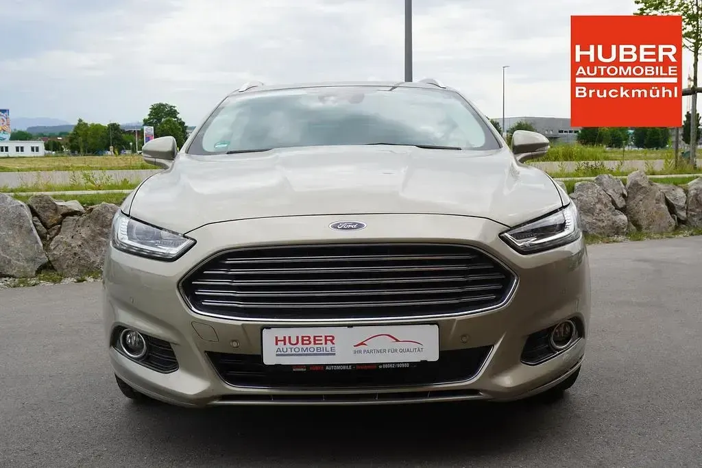 Gebraucht Ford Mondeo Titanium 179 PS (131 kW) 2015 Silber Limousine