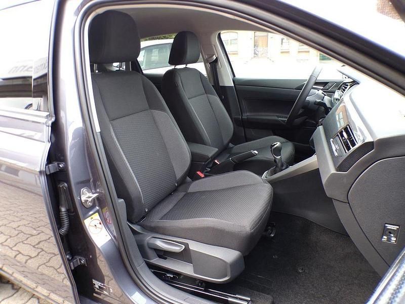 Neu VW Polo Active 95 PS (69 kW) 2025 Rauchgrau Limousine