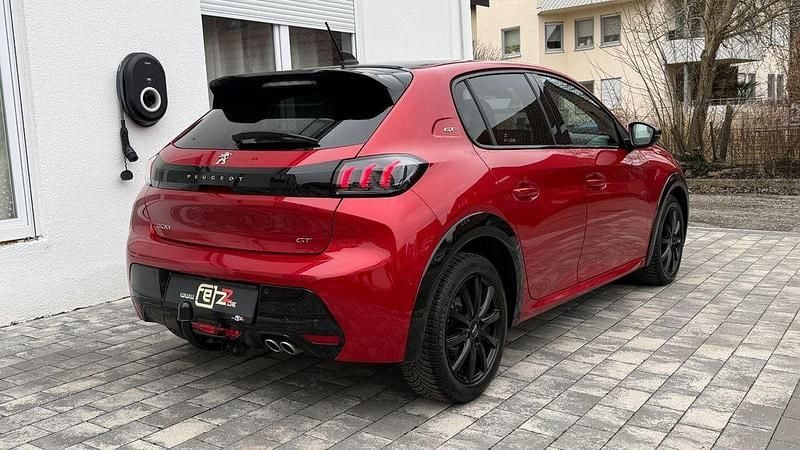 Gebraucht Peugeot 208 GT 131 PS (96 kW) 2022 Rot Kleinwagen