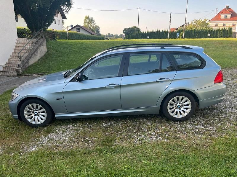 Używany BMW 320 177 KM (130 kW) 2009 Andere farben Kombi