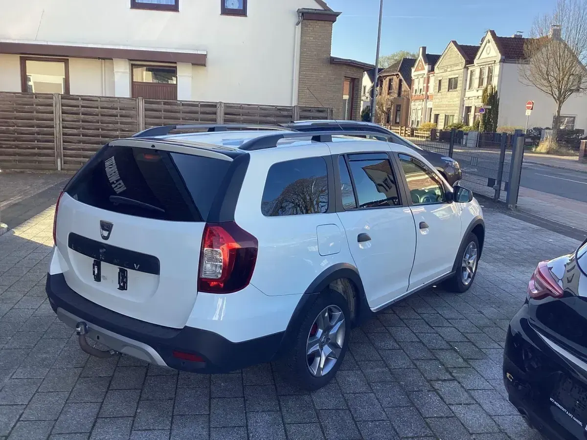 Gebraucht Dacia Logan MCV Stepway 95 PS (69 kW) 2019 Weiß Kombi