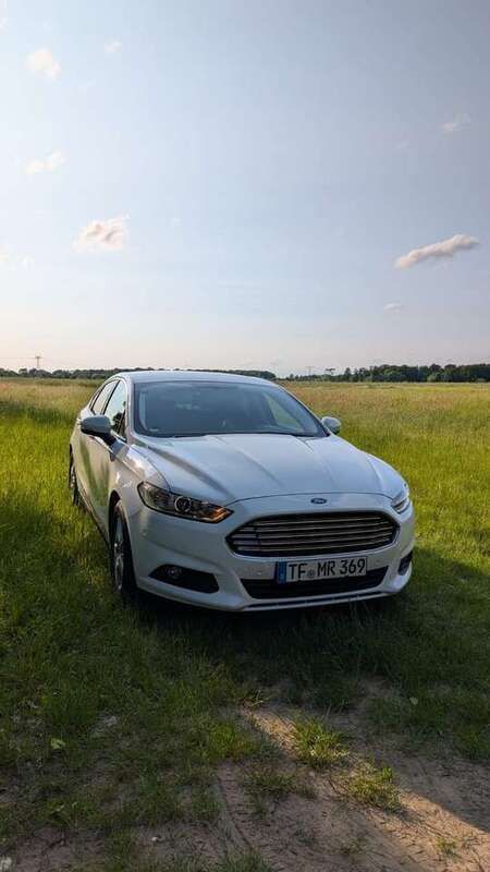Weiß Gebraucht 2015 Ford Mondeo Trend Limousine | 14.000 € (Fairer Preis) - Bild 1/4
