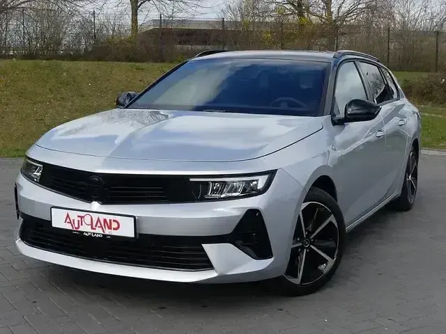 Neu Opel Astra 131 PS (96 kW) 2025 Silber Kombi