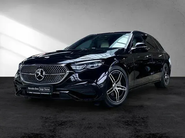 Gebraucht Mercedes E300 AMG 313 PS (230 kW) 2025 Obsidianschwarz Kombi
