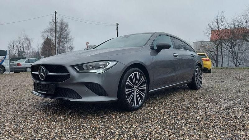 Grau Gebraucht 2021 Mercedes CLA180 Shooting Brake Progressive Kombi | 16.500 € (Fairer Preis) - Bild 1/4
