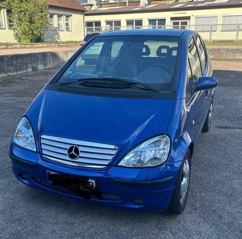 Blau Gebraucht 2002 Mercedes A190 Avantgarde Van / Kleinbus | 1.800 € (Fairer Preis) - Bild 1/4