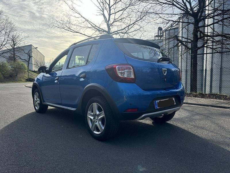 Gebraucht Dacia Sandero Stepway 90 PS (66 kW) 2015 Blau SUV