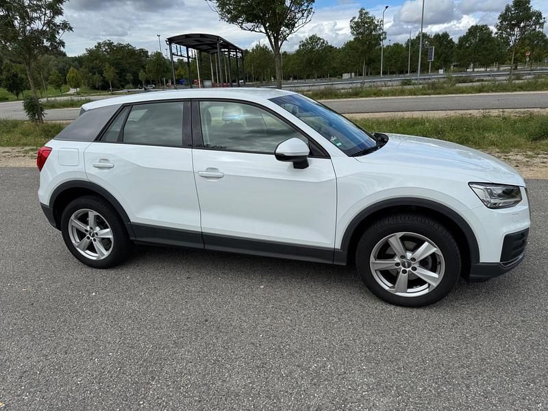 Gebraucht Audi Q2 Comfort 116 PS (85 kW) 2020 Weiß SUV