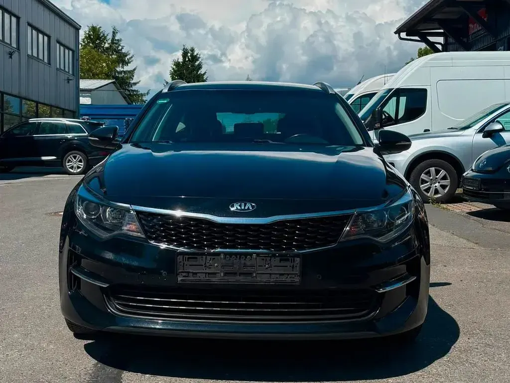 Gebraucht Kia Optima 141 PS (103 kW) 2017 Schwarz Limousine