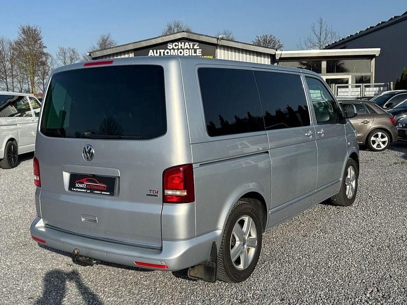 Gebraucht VW Multivan 179 PS (131 kW) 2014 Silber Van / Kleinbus