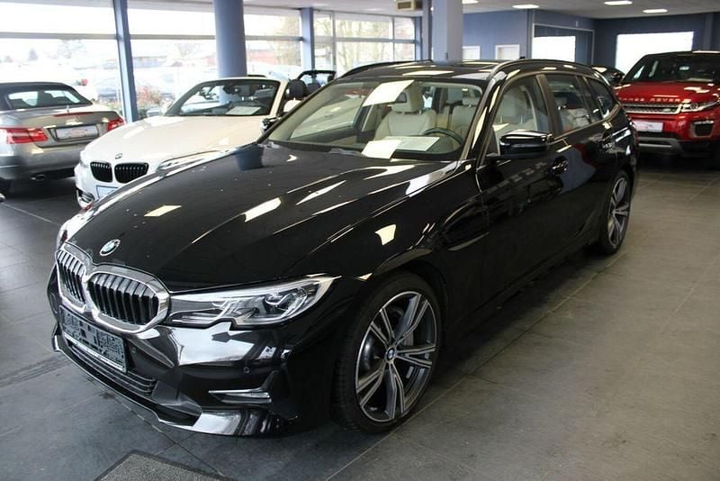 Gebraucht BMW 330 Advantage 258 PS (189 kW) 2021 Schwarz Kombi