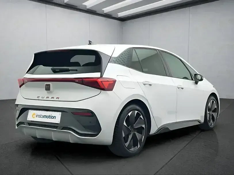 Second-hand Cupra Born 169 kW (231 CP) 2025 Alb Hatchback