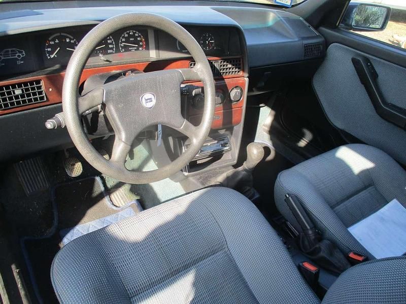 Gebraucht Lancia Dedra 103 PS (75 kW) 1992 Blau Limousine