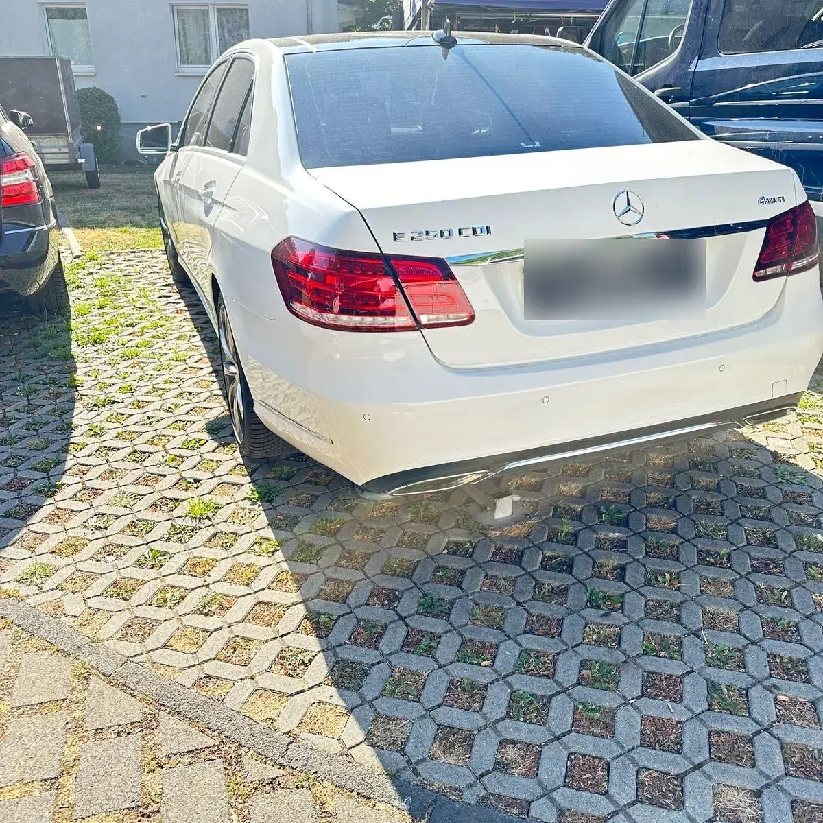 Gebraucht Mercedes E250 Elegance 204 PS (150 kW) 2014 Schwarz Limousine
