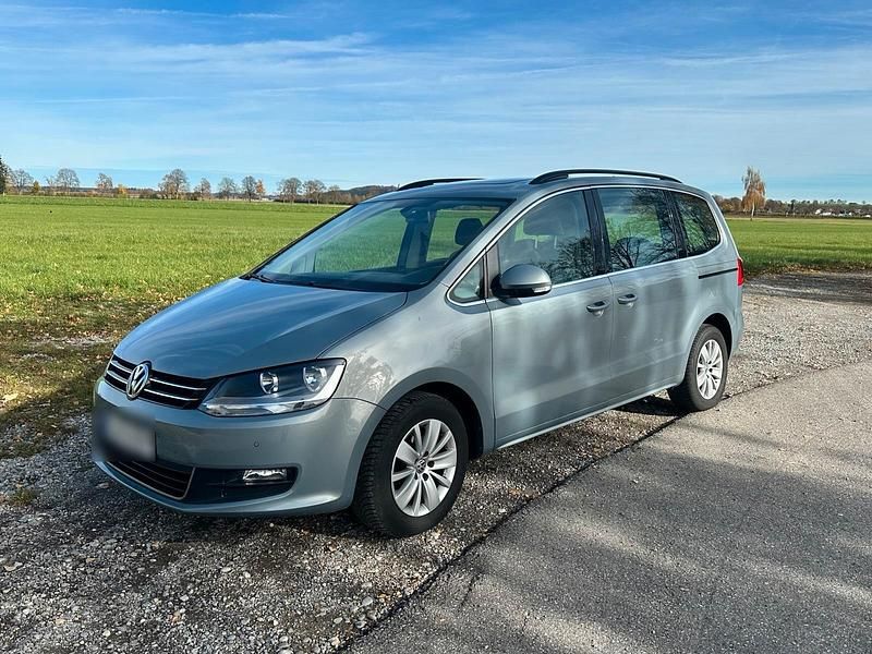 Beige Gebraucht 2010 VW Sharan Van / Kleinbus | 6.900 € (Guter Preis) - Bild 1/4