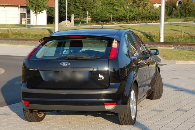 Gebraucht Ford Focus Sport 125 PS (91 kW) 2006 Schwarz metallic Limousine