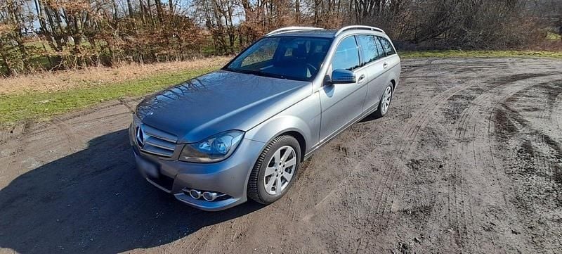 Gebraucht Mercedes C220 Avantgarde 170 PS (125 kW) 2014 Silber Kombi