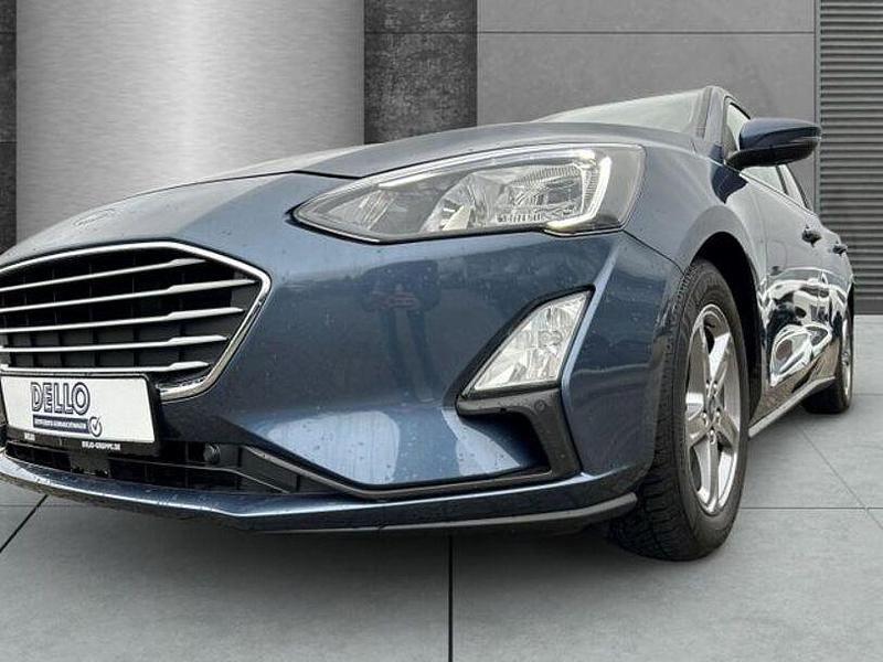 Gebraucht Ford Focus Cool & Connect 125 PS (91 kW) 2021 Blau Limousine