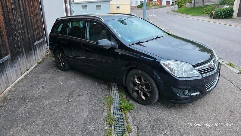 Gebraucht Opel Astra 100 PS (73 kW) 2007 Schwarz Kombi