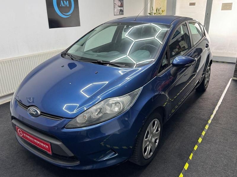 Gebraucht Ford Fiesta Ambiente 82 PS (60 kW) 2009 Blau Kleinwagen