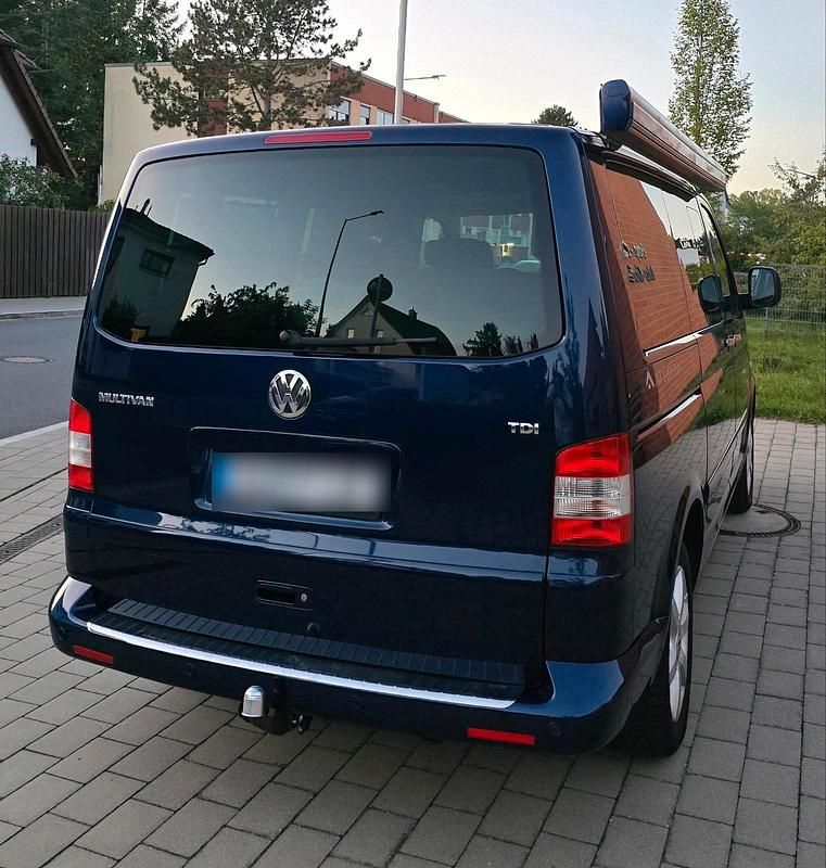 Gebraucht VW Multivan 131 PS (96 kW) 2008 Blau Van