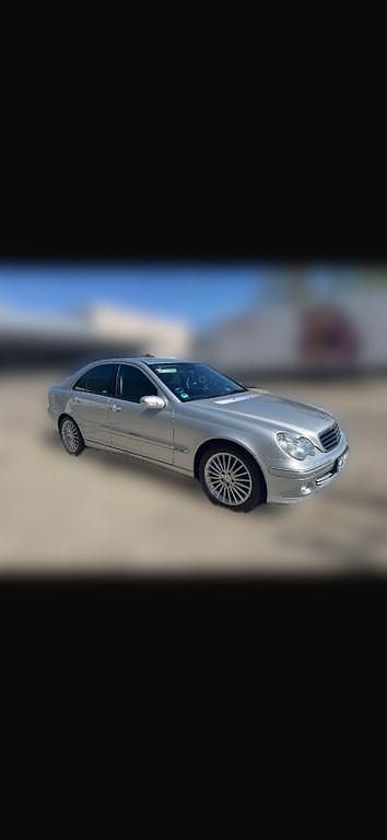 Silber Gebraucht 2006 Mercedes 200 Limousine | 5.200 € (Etwas zu teuer) - Bild 1/4