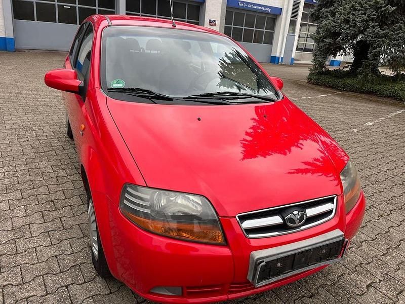 Gebraucht Chevrolet Kalos 72 PS (52 kW) 2005 Rot Limousine