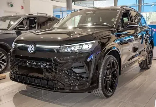 Neu VW Tiguan R-line 204 PS (150 kW) 2026 Schwarz SUV