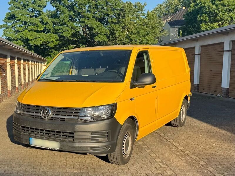 Gelb Gebraucht 2016 VW T6 Van | 13.000 € - Bild 1/4