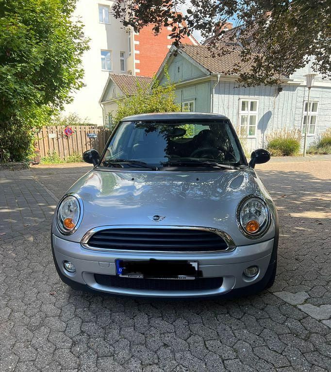 Silber Gebraucht 2010 Mini ONE Kleinwagen | 3.500 € (Fairer Preis) - Bild 1/4