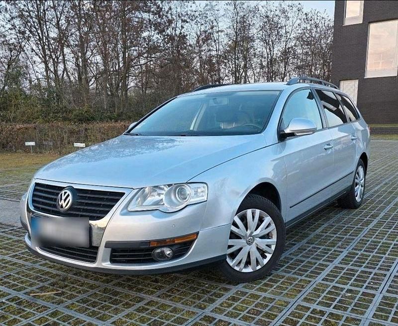 Gebraucht VW Passat Highline 141 PS (103 kW) 2010 Grau Kombi