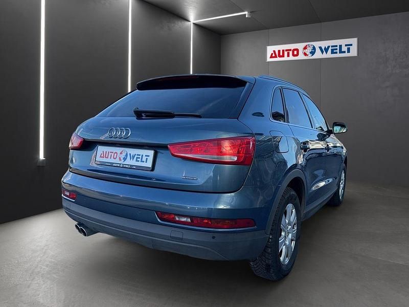 Gebraucht Audi Q3 Basis 150 PS (110 kW) 2015 Blau SUV