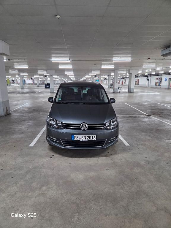 Gebraucht VW Sharan Highline 177 PS (130 kW) 2013 Grau Van / Kleinbus