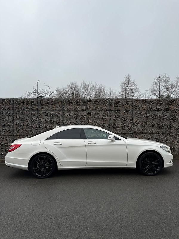 Gebraucht Mercedes CLS350 AMG 252 PS (185 kW) 2013 Weiß Limousine