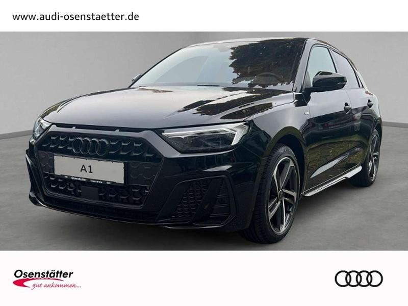 Schwarz (mythosschwarz metallic) Neu 2025 Audi A1 Sportback S-Line Kleinwagen | 39.594 € (Teuer) - Bild 1/4