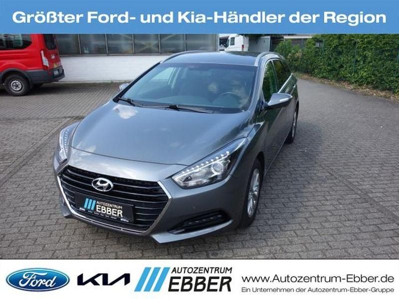Grau Gebraucht 2017 Hyundai i40 Trend Kombi | 11.479 € (Fairer Preis) - Bild 1/3