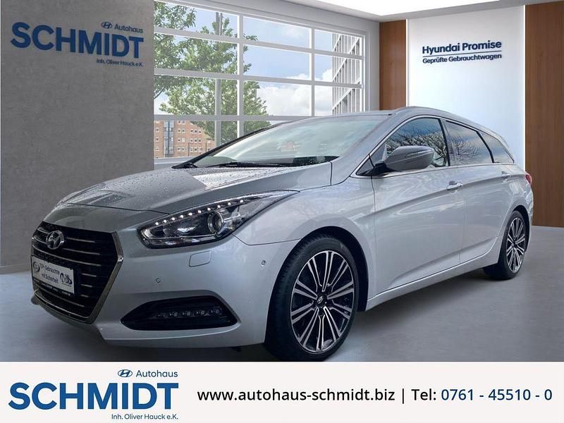 Gebraucht Hyundai i40 Premium 141 PS (103 kW) 2016 Silber Kombi