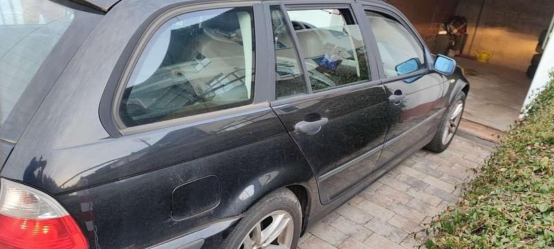 Gebraucht BMW 318 143 PS (105 kW) 2002 Kombi