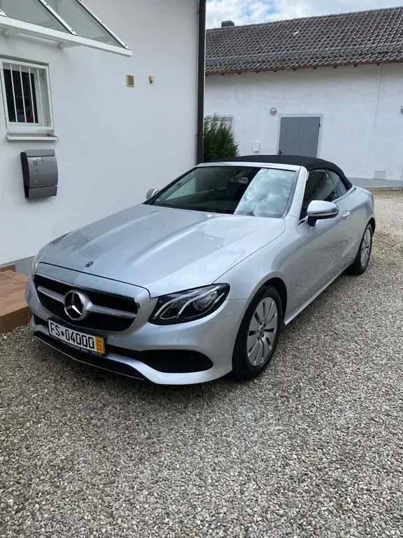 Second-hand Mercedes E200 184 CP (135 kW) 2018 Argintiu Cabrio