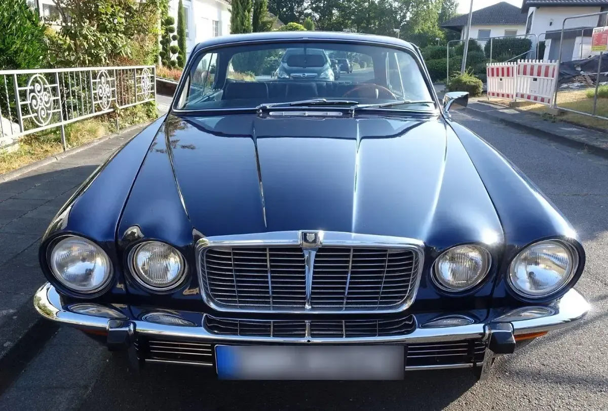 Gebraucht Jaguar XJ6 169 PS (124 kW) 1976 Blau Limousine