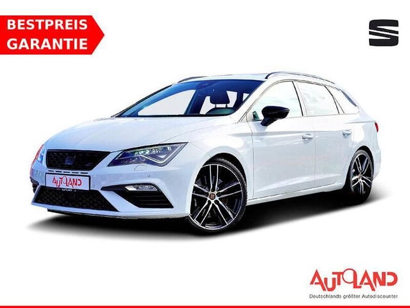 Weiss Gebraucht 2020 Seat Leon | 27.950 € (Fairer Preis) - Bild 1/4