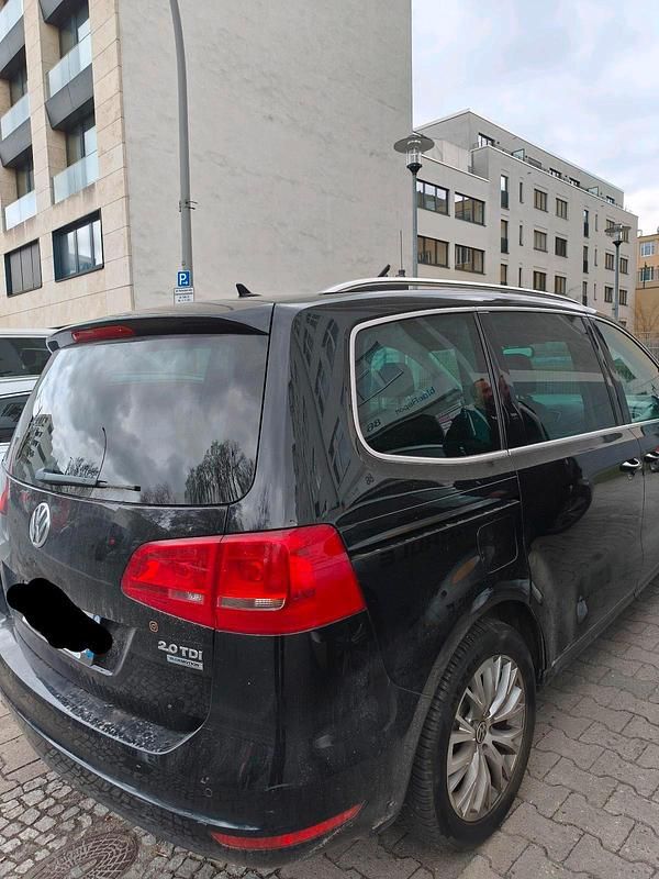 Second-hand VW Sharan 177 CP (130 kW) 2010 Albastru Monovolum