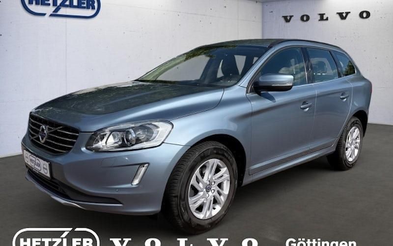 Blau Gebraucht 2017 Volvo XC60 Momentum SUV | 20.900 € (Superpreis) - Bild 1/4