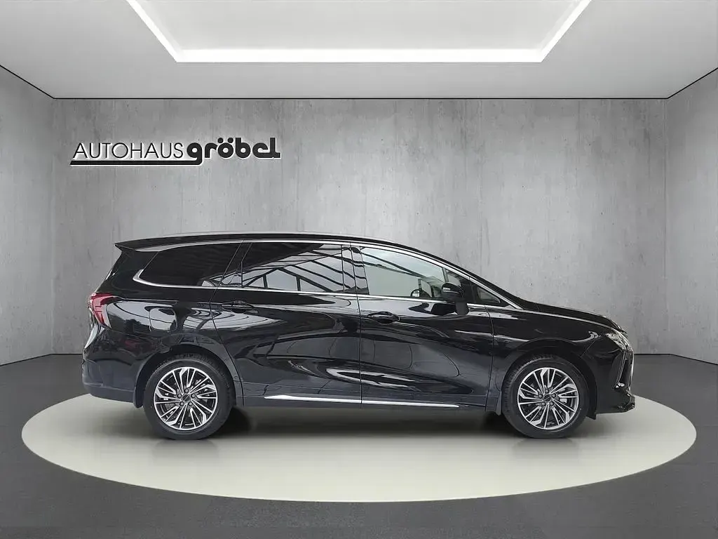 Neu DFSK Forthing 4 177 PS (130 kW) 2026 Schwarz Limousine